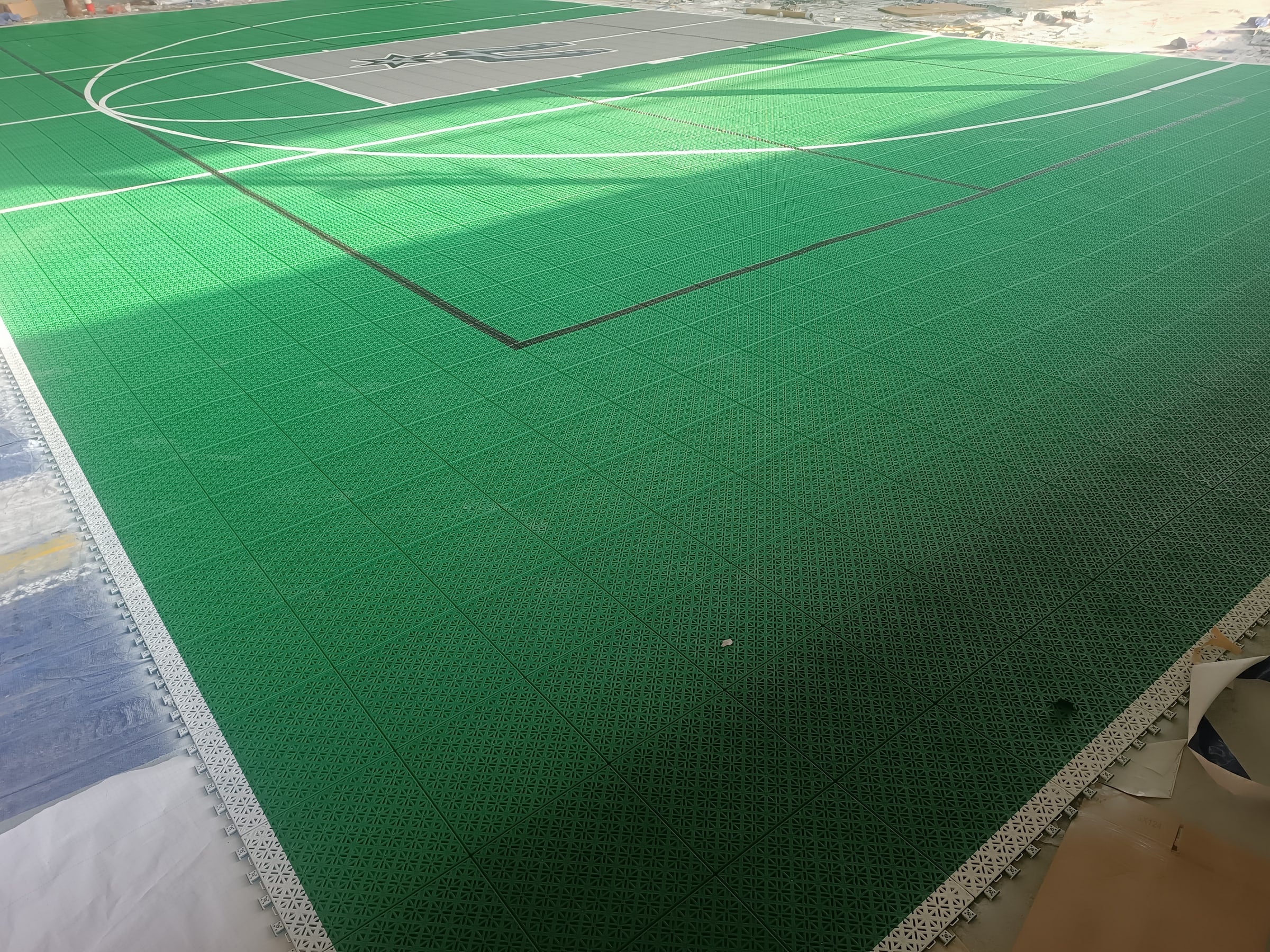 green and gray one-hoop Spurs basketball and pickleball Elastic tile backyard court, project photo 3