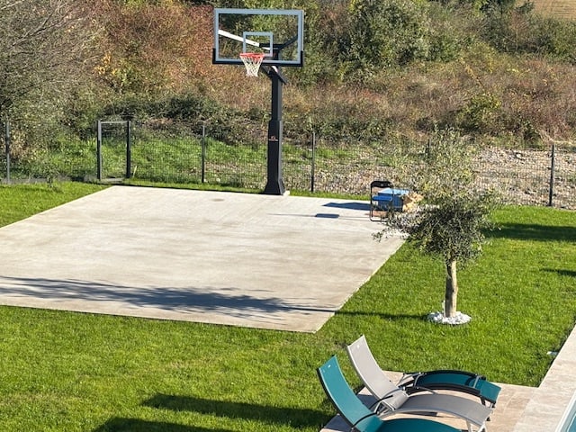 light blue and deep blue Jumpman one-hoop Large Elite tile backyard basketball court in France, project photo 7