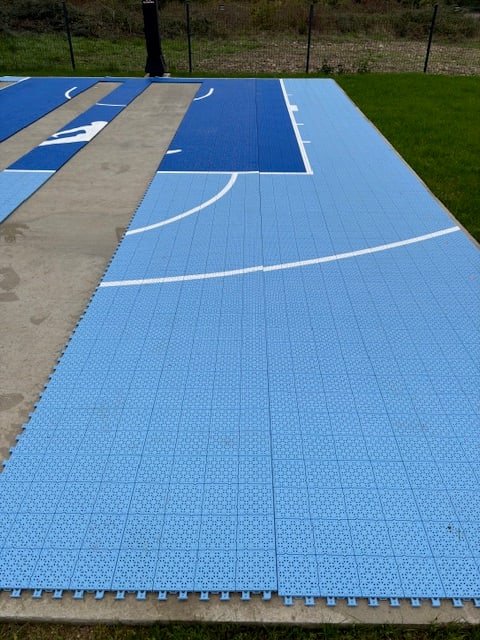 light blue and deep blue Jumpman one-hoop Large Elite tile backyard basketball court in France, project photo 10