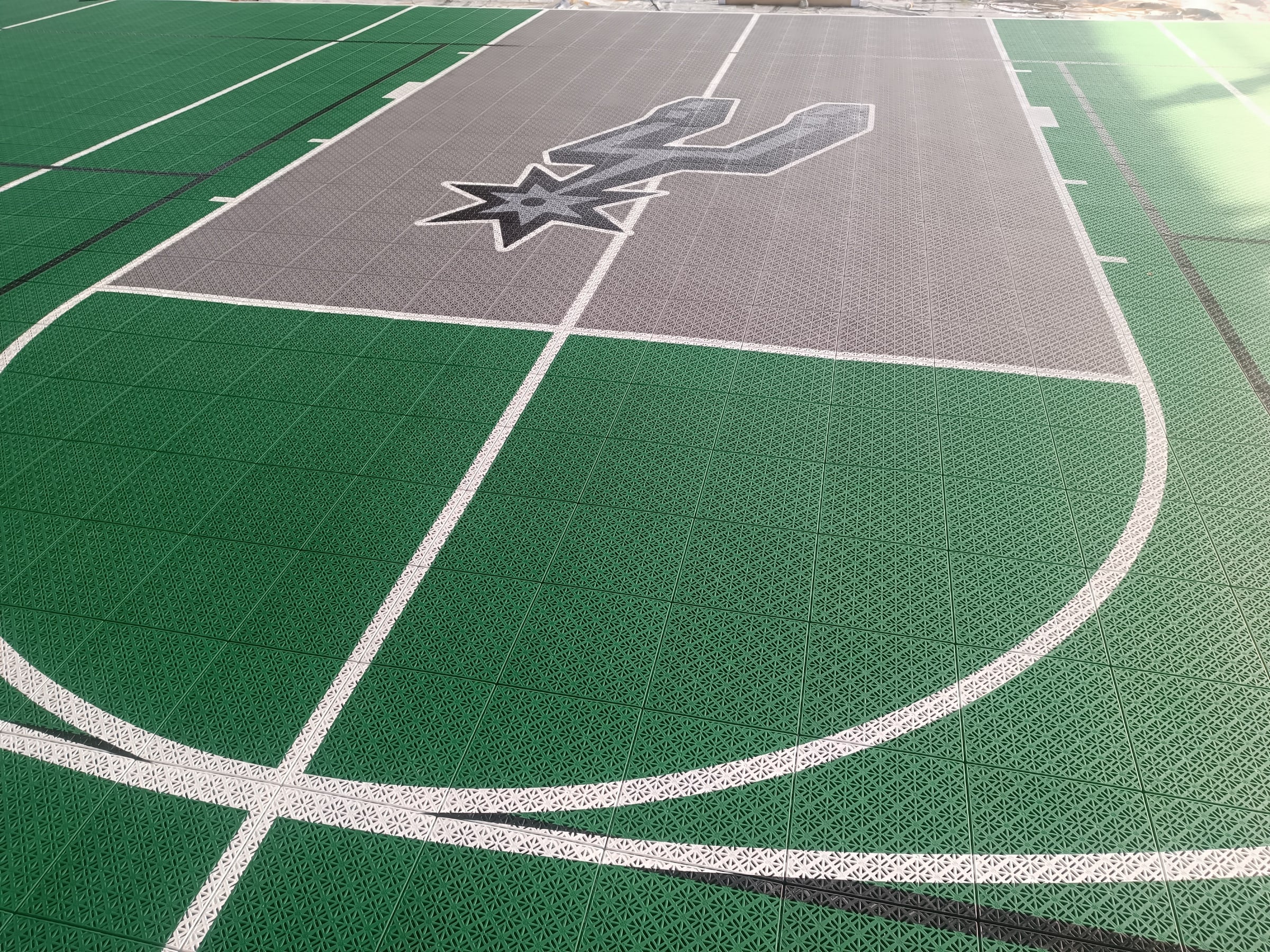 green and gray one-hoop Spurs basketball and pickleball Elastic tile backyard court, project photo 1